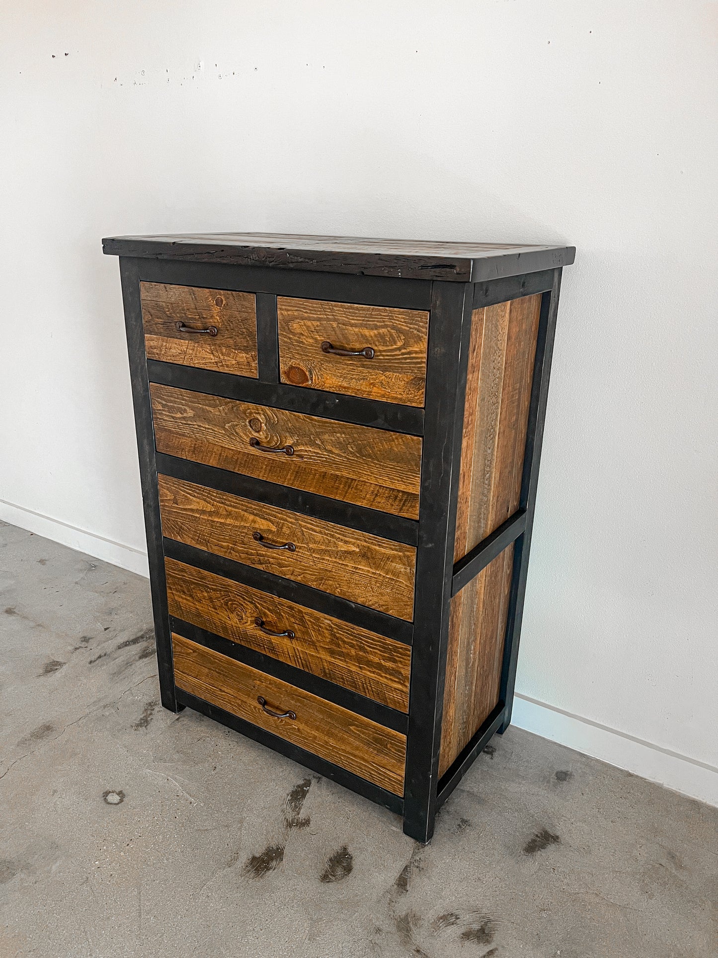 Weathered Outlaw Split Top 6 Drawer Chest