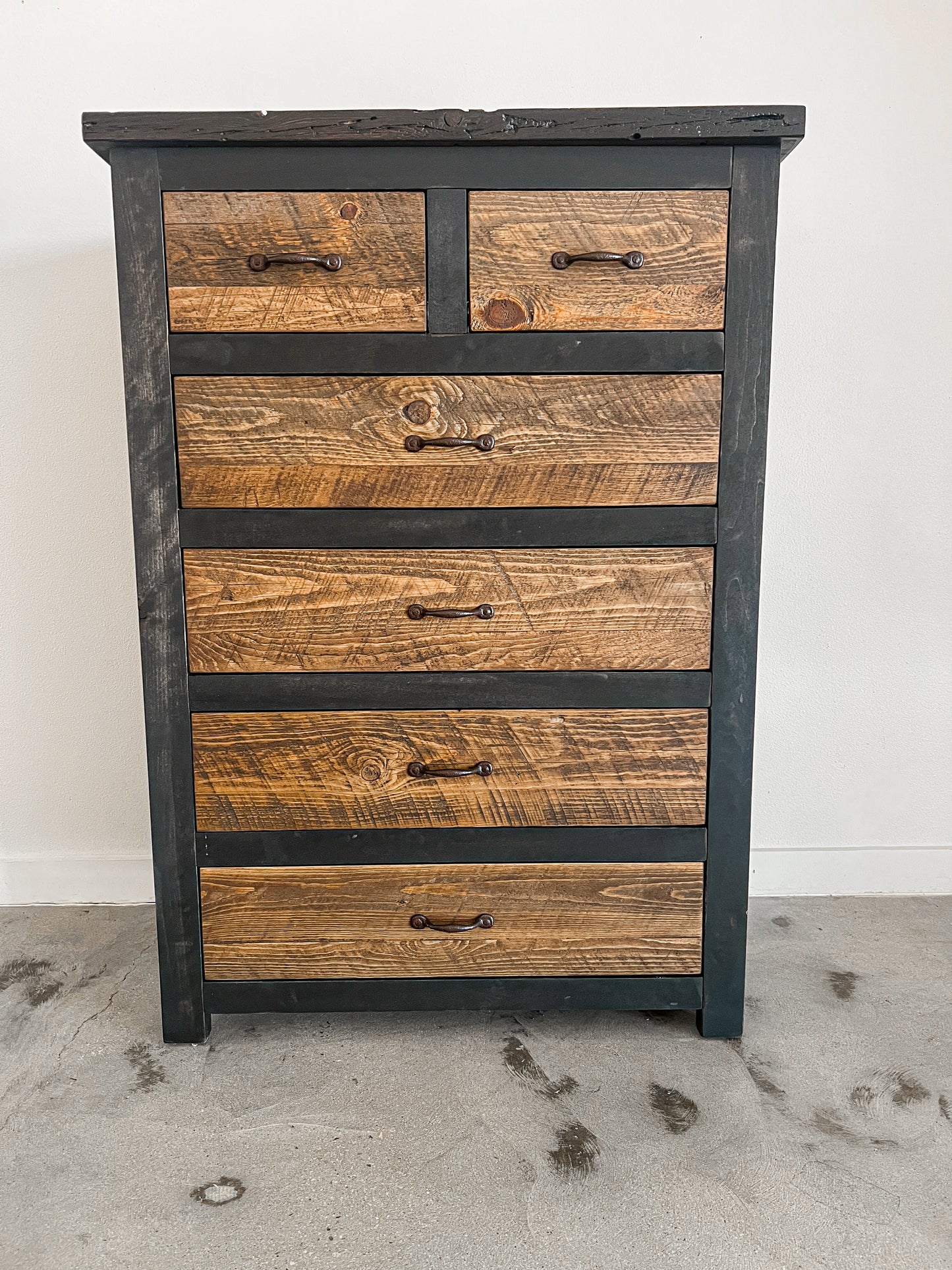 Weathered Outlaw Split Top 6 Drawer Chest