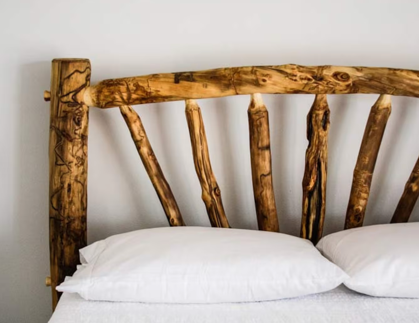 Storm Mountain Log Bed - Aspen